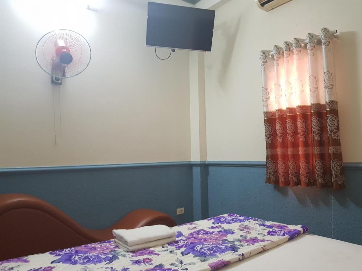 Van Thanh Dat Hotel Хошимин Екстериор снимка